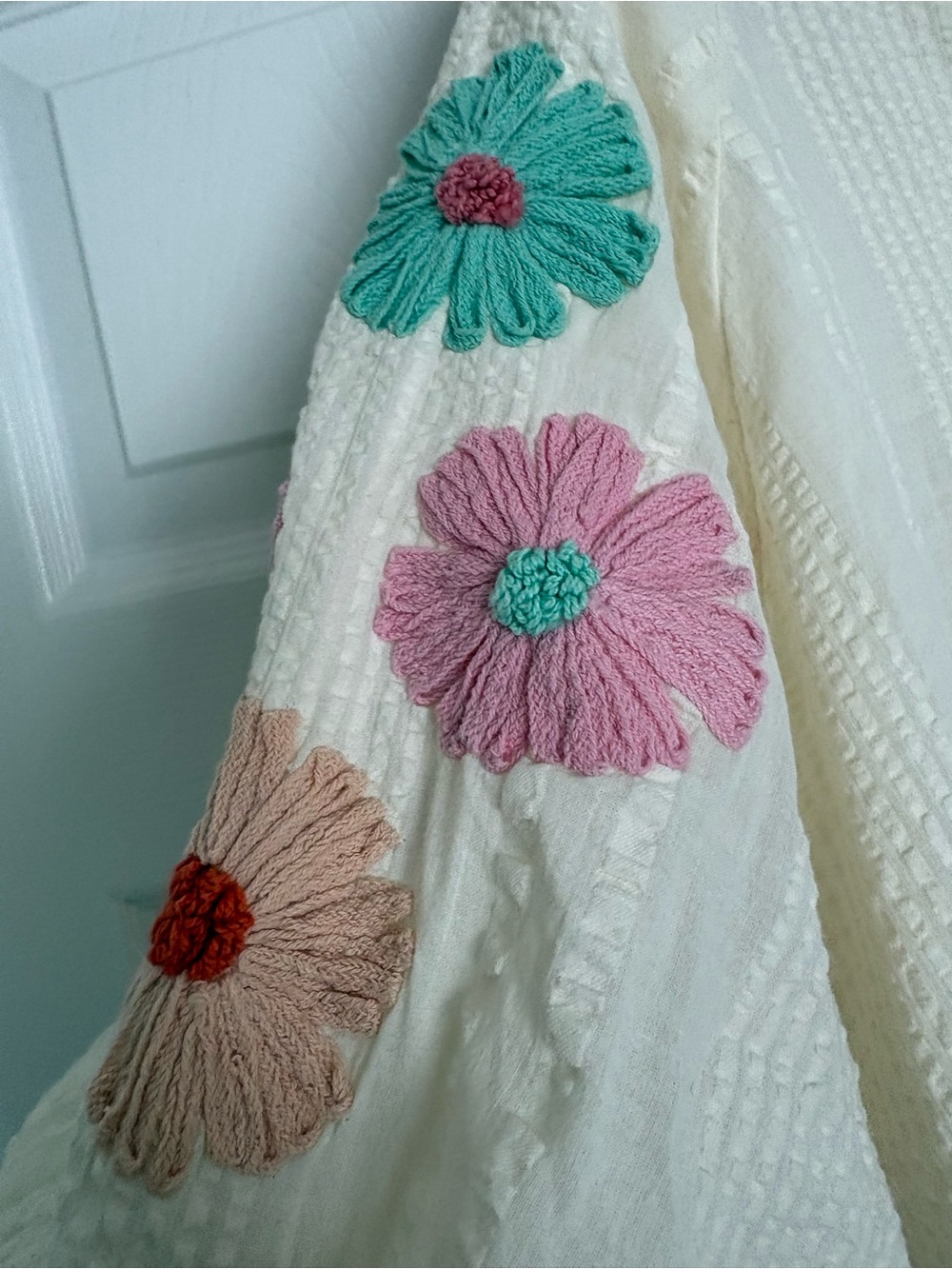 THML Embroidered Flowered Top - Picture 2 of 6